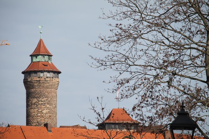 Medieval Tour in Nuremberg in Spanish - Unschlitthaus and Kaspar Hauser: A Mystery with Teeth