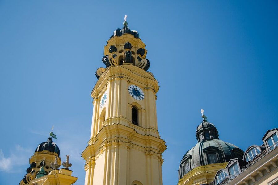 Munich: Bike Tour with Beer Garden Break - Karolinenplatz, Königsplatz, and the art stops that shape the story