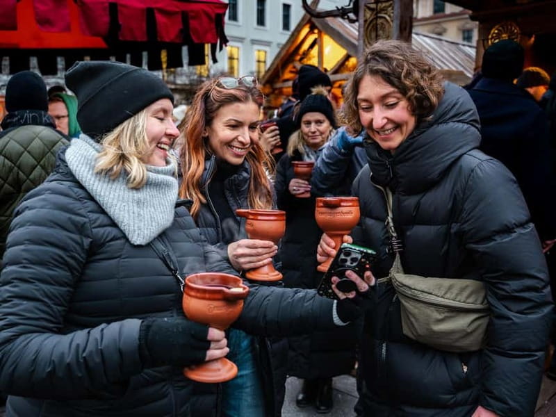 Munich: Christmas Markets Food & Drink Tour - Marienplatz: Munich’s central market moment
