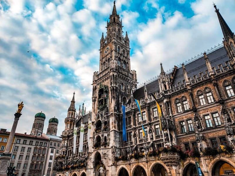 Munich: CityTourCard | Free Public Transport | 100+ Savings - Groups and families: who can ride together