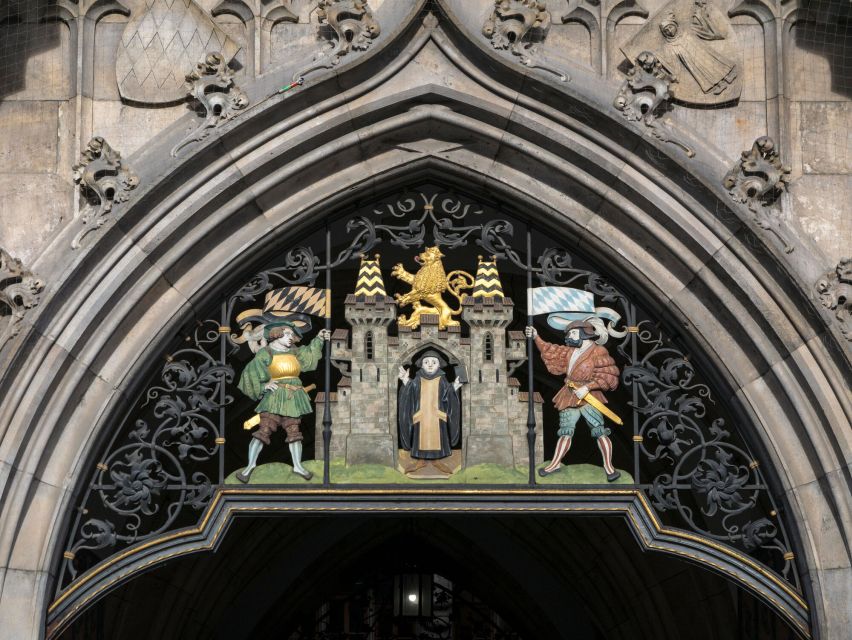 Munich: Guided Tour of the historic Town Hall on Marienplatz - The neo-Gothic building story you can walk through