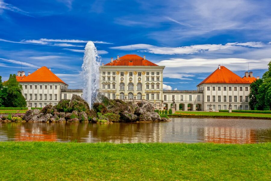 Munich Hop-On Hop-Off Tour: 1-Day or 2-Day Ticket - Best way to plan your day: 1-day vs 2-day game plan