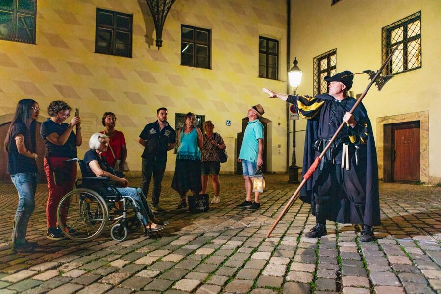 Munich: Middle Ages Tour with Night Watchman - Metzgerzeile and the medieval punishment for bad bakers