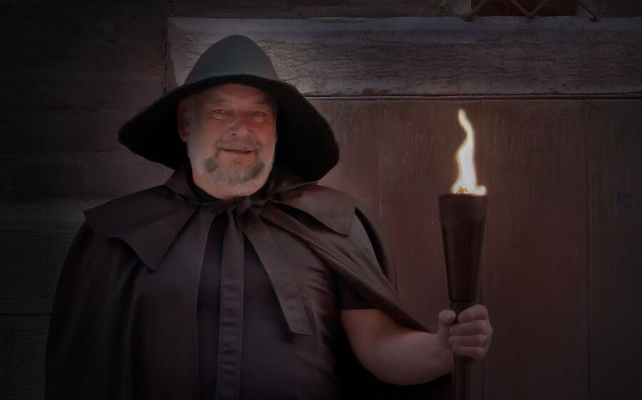Munich: Night Watchman Torch Tour in German - Ghosts, Ghoul Tales, and the Skill of Being Scary Without Losing Control
