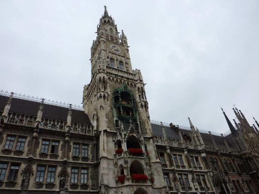 Munich: Private Walking Tour of the Historical City Center - Odeonsplatz and the Beer-Hall-Putsch setting