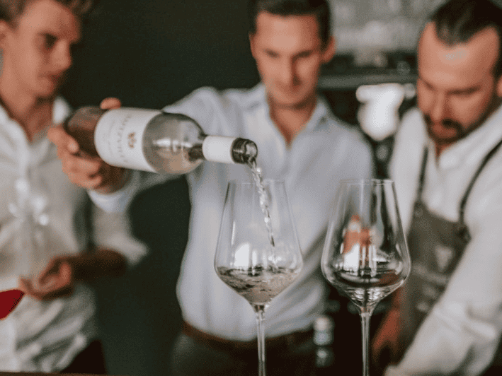 Munich: Romantic Wine Experience for Two at Viktualienmarkt - Should you book this romantic wine experience for two?