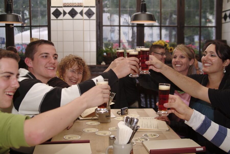 Munich's Beer Halls and Breweries: 3-Hour Guided Tour - Guides make or break it, and the best reviews share a pattern
