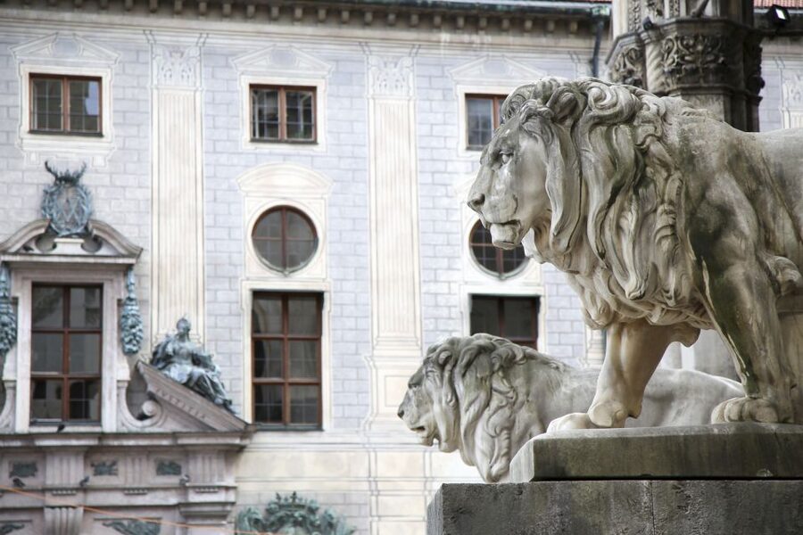 Munich: Third Reich & WWII Walking Tour - Hofbräuhaus, where Nazi ideas found a mass audience