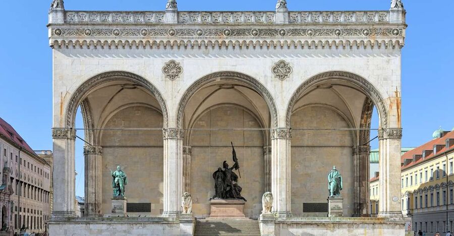 Munich: Third Reich & WWII Walking Tour - Feldherrnhalle and the attempt to seize power