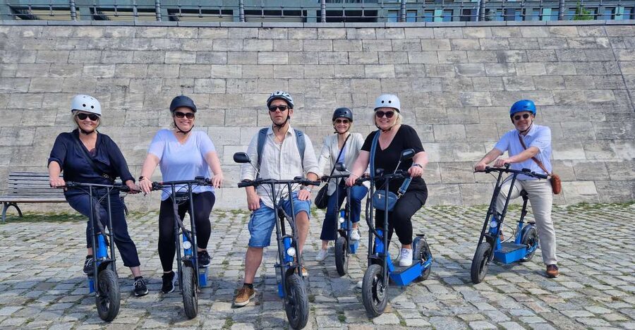 Munich: Top Sights Guided E-Scooter Tour - Munich, on wheels: what this tour is really good at