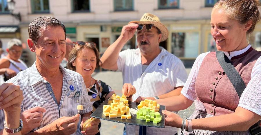 Munich: Viktualienmarkt & Altstadt Food Tour - Key things to know before you go
