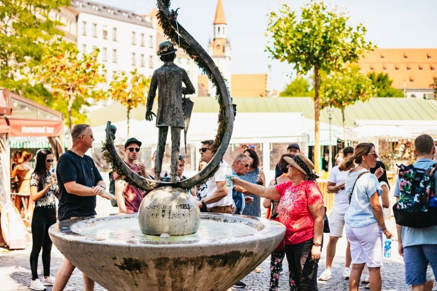 Munich: Viktualienmarkt Food Tour - What the guide adds: stories, context, and quick Munich tips