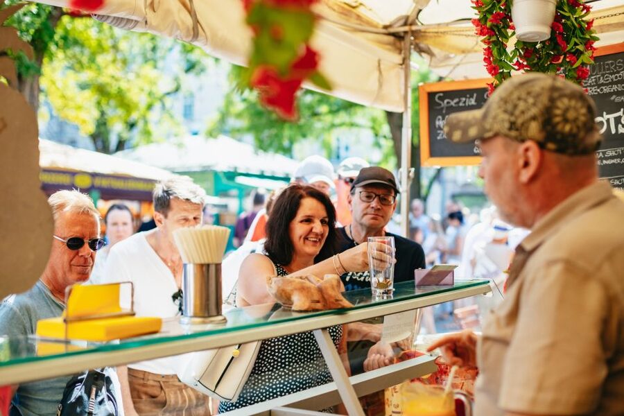 Munich: Viktualienmarkt Food Tour - Logistics that can trip you up, and how to handle them