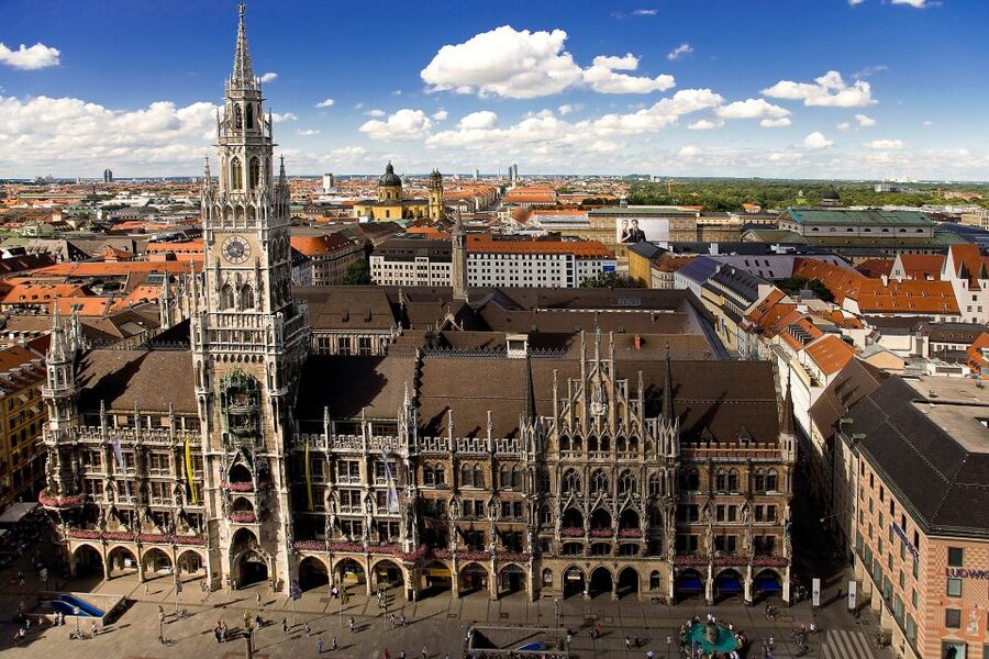 Munich: Walking Tour Old Town and Viktualienmarkt - Key highlights you should not miss