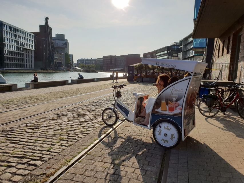 Münster-Highlights-Tour with Rickshaw-Guide - Price and time value: what $40 buys you in real terms