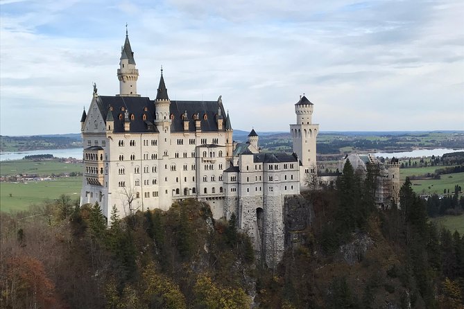 Neuschwanstein Castle Private Tour from Garmisch-Partenkirchen - Oberammergau Church Stop: Shopping, Sights, and Ice Cream Time