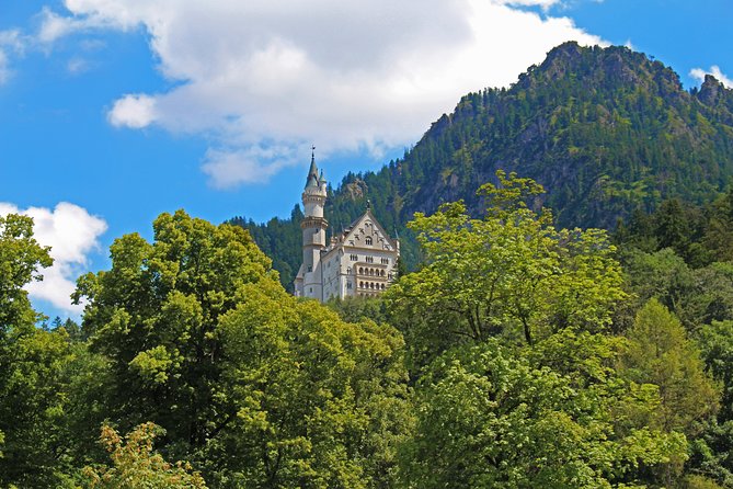 Neuschwanstein Castle Tour from Munich - The Guided Neuschwanstein Experience: Ludwig II, Interiors, and Photo Stops