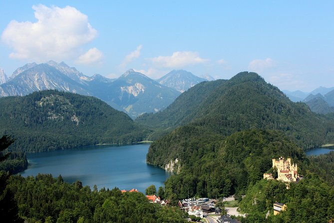 Neuschwanstein Castle Tour with Skip the Line from Hohenschwangau - Inside Neuschwanstein: guided context plus the castle room flow