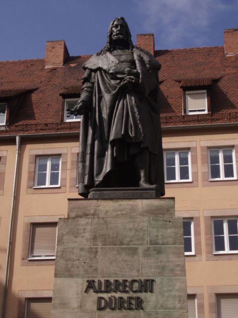 Nuremberg: 1.5-Hour Private Tour through Historical Old Town - Where you start, and how a private group keeps things smooth