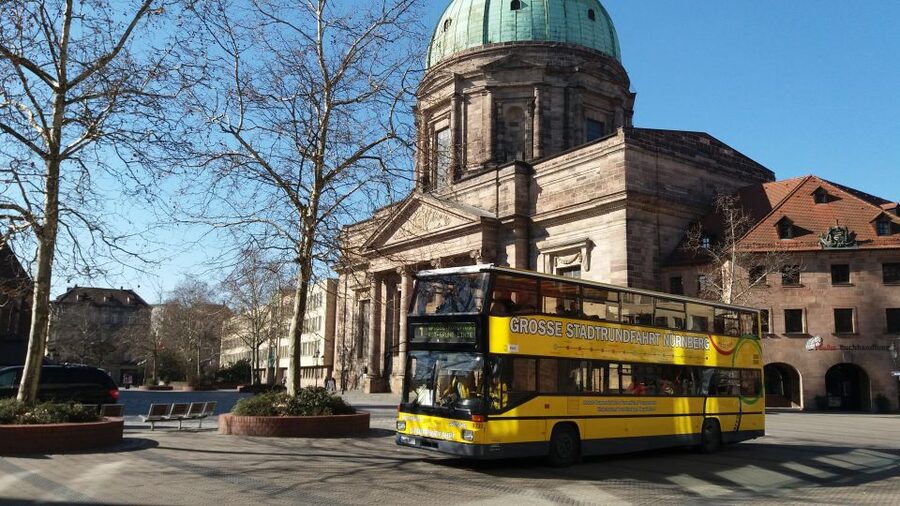 Nuremberg: Hop-On Hop-Off Bus Tour - Getting on board at Hauptbahnhof, and why timing matters