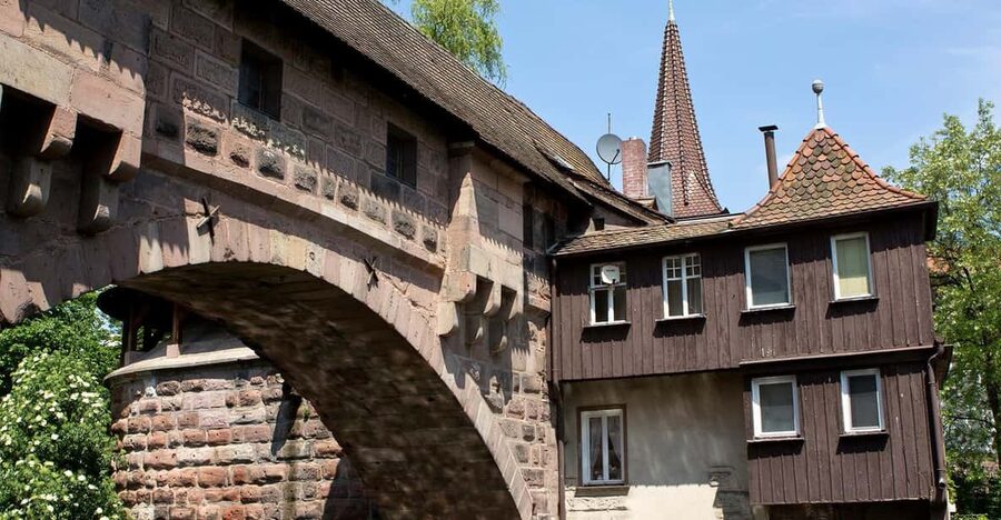 Nuremberg: The Old Town in Evening Light - IN GERMAN - Ochsenportal as Your Start Point, and Why It Sets the Tone