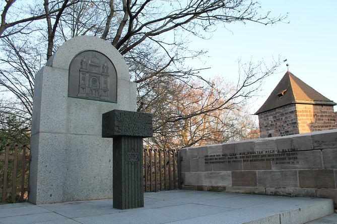 Nuremberg Third Reich Tour in Spanish - Price and value: what $19.70 buys you in real time