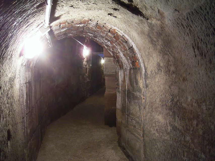 Nuremberg: Tunnels and Secret Passages in the City Wall Tour - Pace, Group Size, and What the Guide Actually Does
