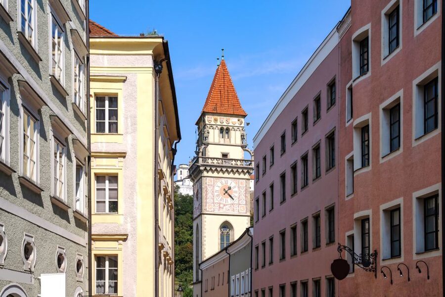 Passau: City Highlights Guided Walking Tour - Passau Town Hall Clock Tower and Knight Murals