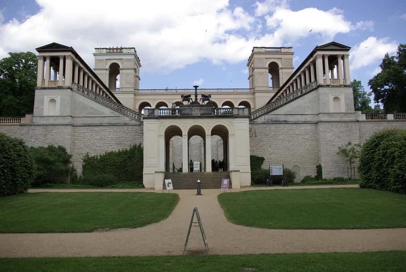 Potsdam: 5-Hour-Tour "Parks & Palaces" from Berlin by VW-Bus - Sanssouci Palace and the garden plan you can actually enjoy