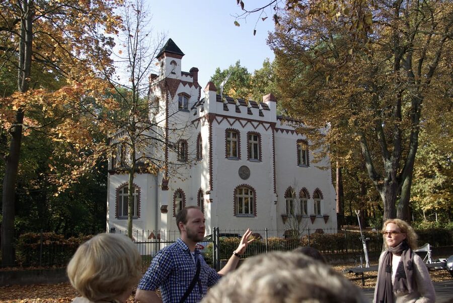 Potsdam-Babelsberg: 5-Hour-Tour "Film-History" by VW-Bus - Who This Tour Fits Best (and Who Should Skip It)