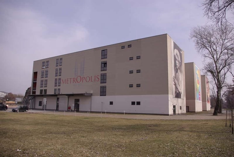Potsdam-Babelsberg: 5-Hour-Tour "Film-History" by VW-Bus - Berlin Stops: Friedrichstraße, Valkyrie Sets, and Potsdamer Platz for Berlinale