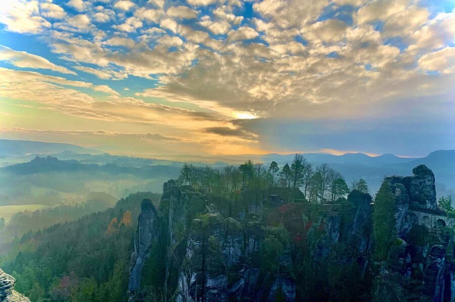 Prague: All-inclusive trip to Bohemian and Saxon Switzerland - Lunch at a family-owned Czech restaurant: where value shows up