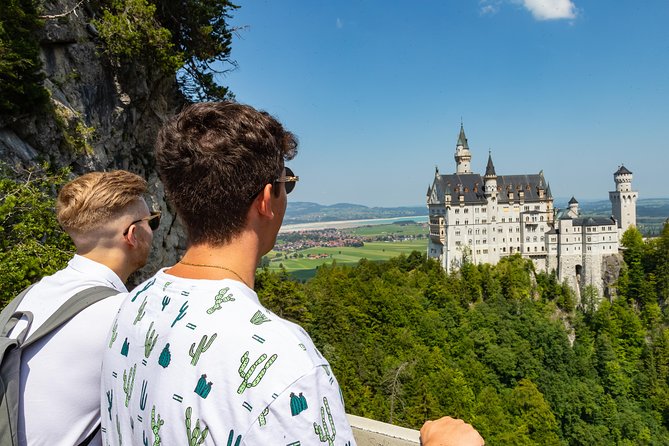 Premium Neuschwanstein Castle and Linderhof VIP Tour from Munich - Oberammergau in 30 Minutes: Alpine Charm and a Famous Passion Play