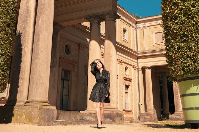 Private Personalized Photoshoot in Berlin - The Photographer Part: Guidance, Comfort, and Better Results