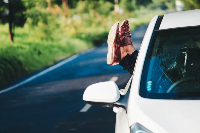 Private Transfer from Berlin to Prague with 2h of Sightseeing - Door-to-Door Transfer That Cuts the Stress