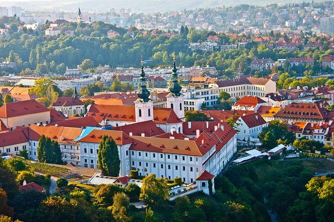 Private Transfer from Berlin to Prague with 2h of Sightseeing - Timing Tips for a Smooth Prague Arrival