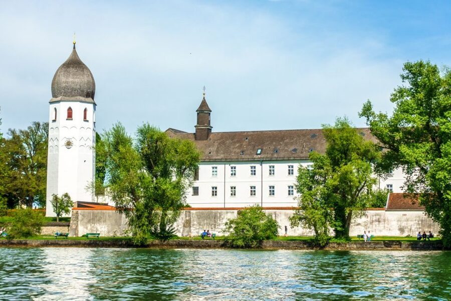 Private Van Tour to the Royal Palace of Herrenchiemsee - Who Should Book This Private Herrenchiemsee Day Trip?