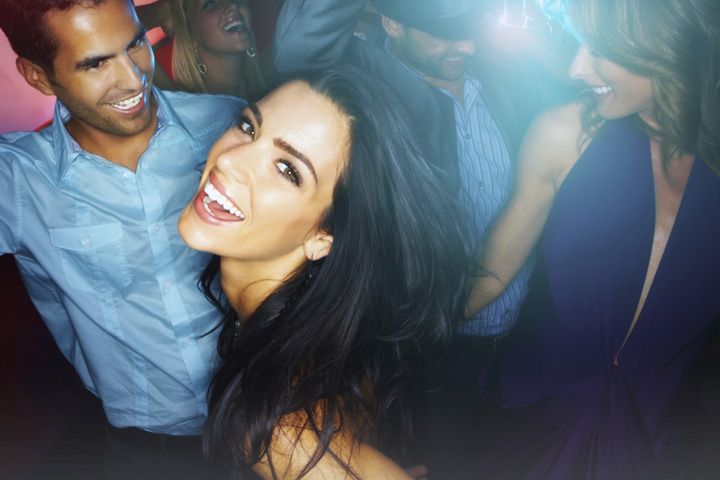 Pub Crawl Cologne Including Admission Fee for Bars and Shots - Key Highlights at a Glance