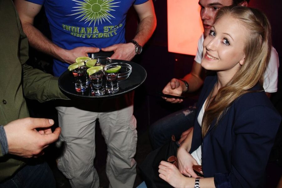 Pub Crawl Cologne Including Admission Fee for Bars and Shots - Non-Alcoholic Options: You Can Still Stay in the Game