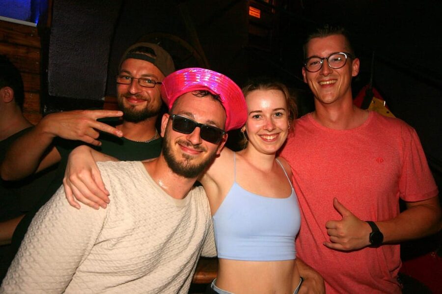 Pubcrawl Augsburg: Tour through best Bars and Clubs in Town - Guides: the secret ingredient that makes it feel effortless