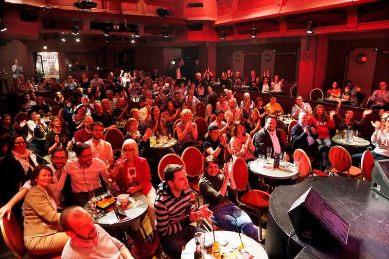 Quatsch Comedy Club Berlin: Die Live Show Entry Ticket - Drink and club atmosphere: why the room matters