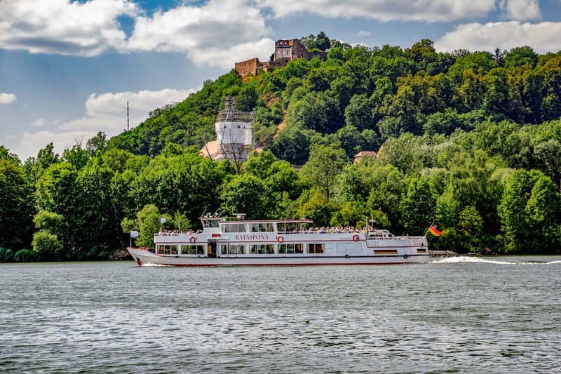 Regensburg: Klinger's Sightseeing Boat Tour to Walhalla - Danube river to Walhalla, the shortcut from Regensburg