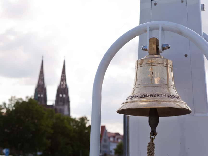 Regensburg: Sightseeing Boat Tour to Walhalla - Crystal Queen or Princes: What the Swarovski Boat Experience Feels Like