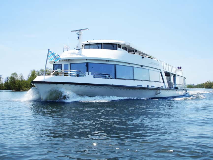 Regensburg: Sightseeing Boat Tour to Walhalla - Riding the Danube: Views, Photo Stops, and Onboard Audio