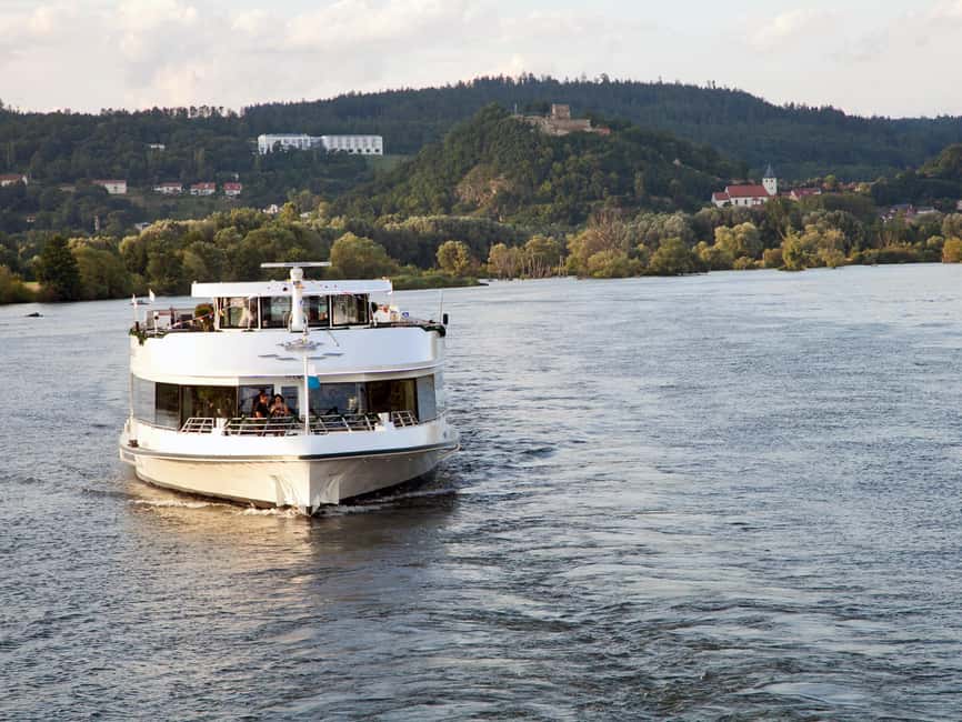 Regensburg: Sightseeing Boat Tour to Walhalla - What the Walhalla Memorial Adds to Your Regensburg Visit