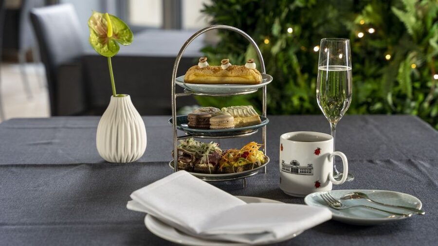 Rooftop Aperitif at Reichstag Käfer Restaurant - After the aperitif: your self-guided Reichstag dome walk with the audio guide