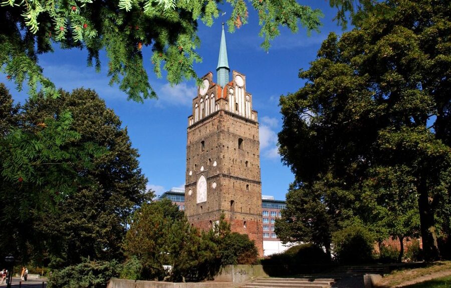 Rostock: Guided tour of the historic city center - Getting Oriented at Tourist-Information Rostock