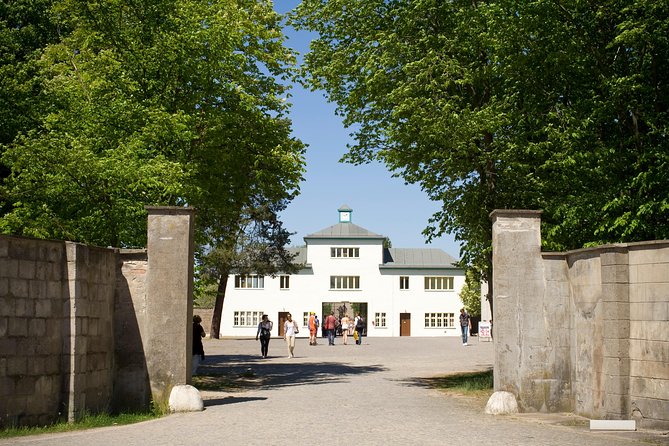 Sachsenhausen Concentration Camp Bus Tour in English from Berlin - The museum experience: what you get, and what you might want extra time for