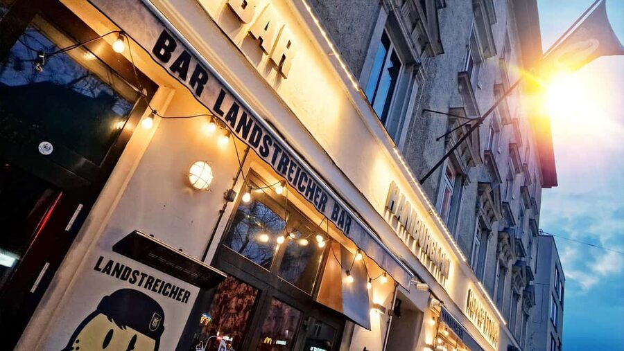 Schwabing: Insider Tour! Neighborhood, Revolt, Secrets in Munich's Cult District - Key points you’ll care about