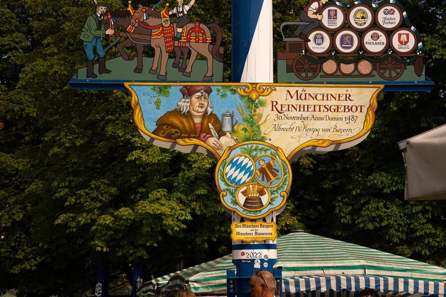Short & sweet: Tasting the Viktualienmarkt - The Viktualienmarkt: Munich’s food center in one compact loop